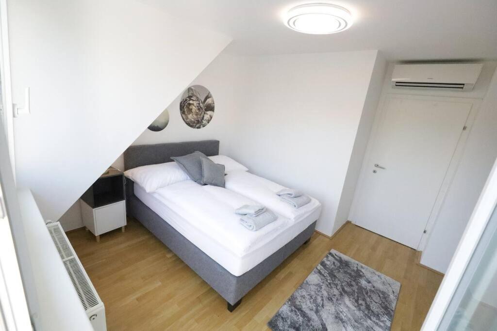 Moderne L Bg15 * Wenen